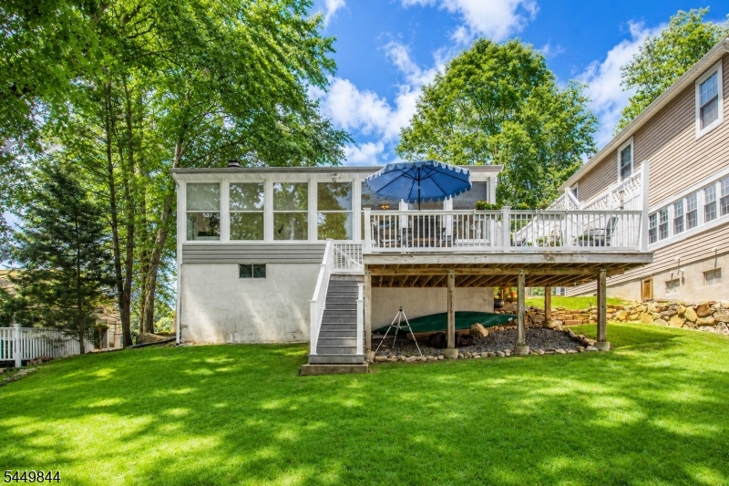 23 ALGONQUIN AVENUE