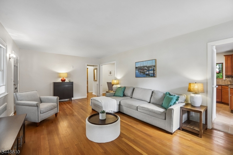 8 Sheridan Ave