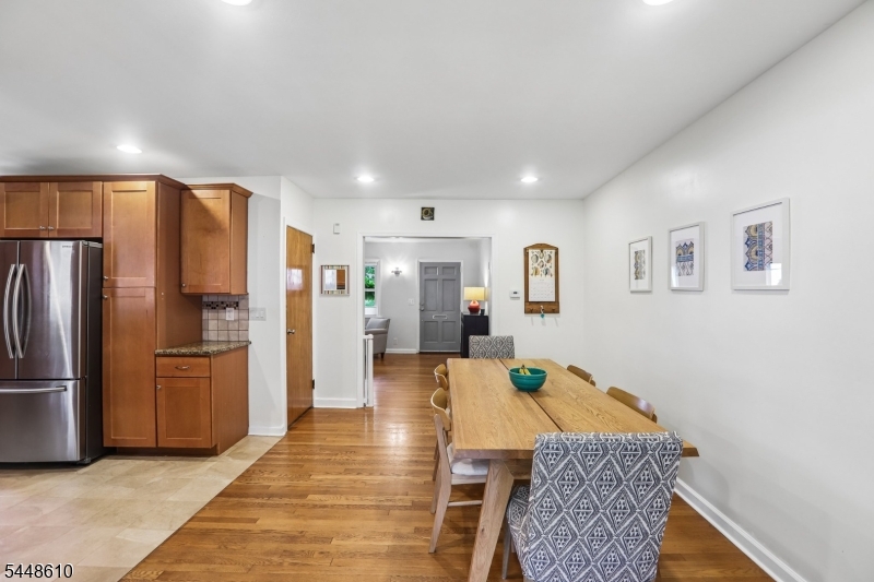 8 Sheridan Ave