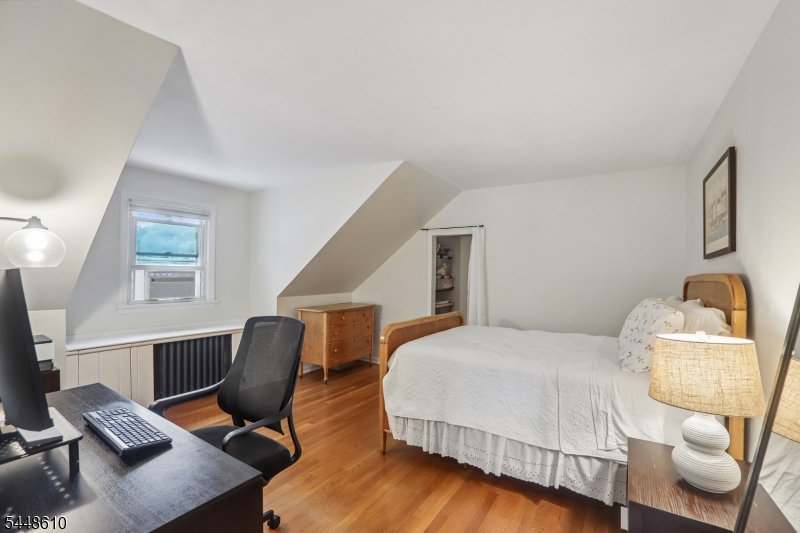 8 Sheridan Ave
