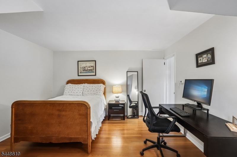 8 Sheridan Ave