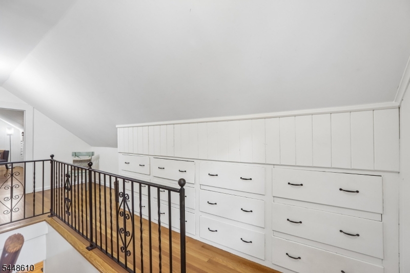 8 Sheridan Ave