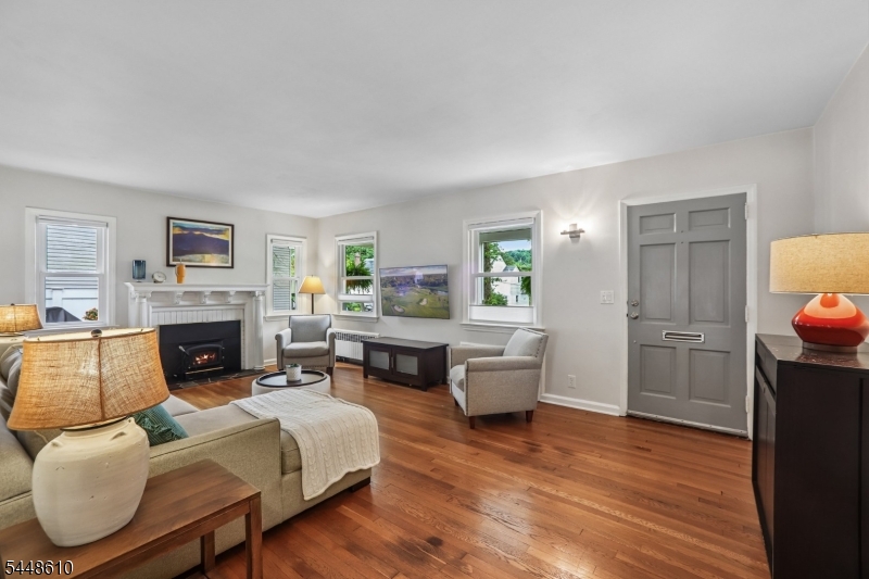 8 Sheridan Ave