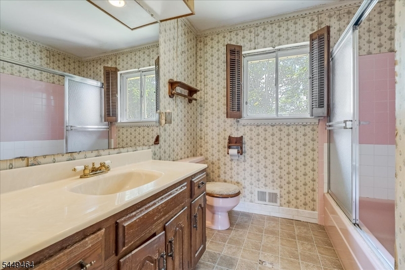 125 Clover Hill Dr