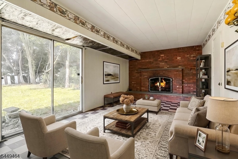 125 Clover Hill Dr