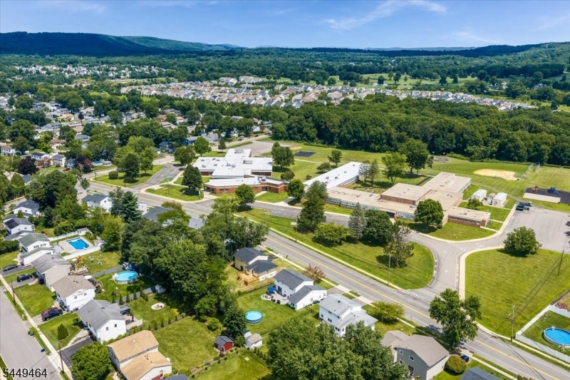 125 Clover Hill Dr
