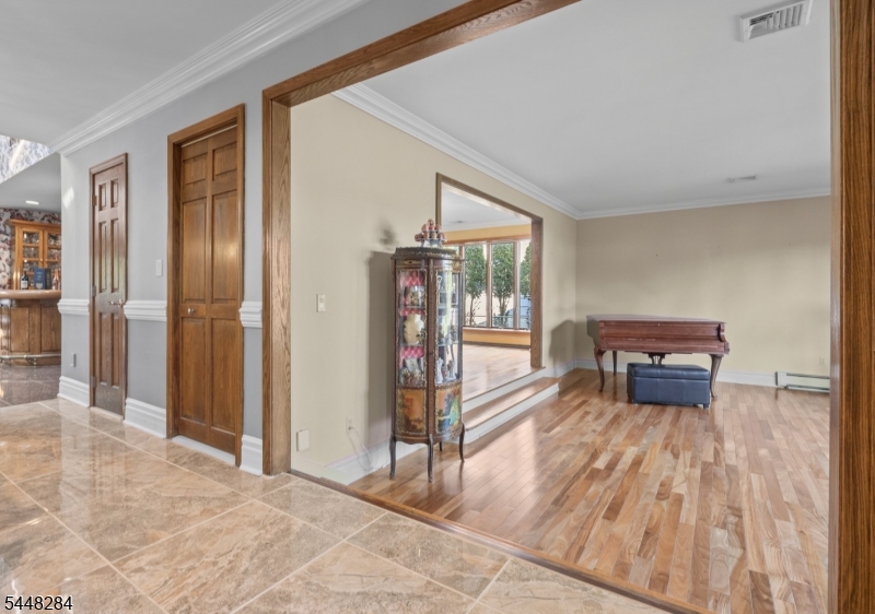 8 Cracco Ln