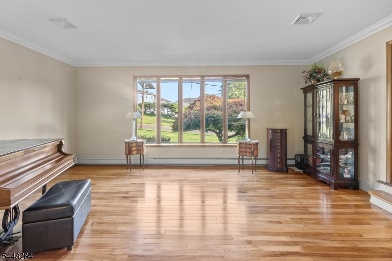 8 Cracco Ln