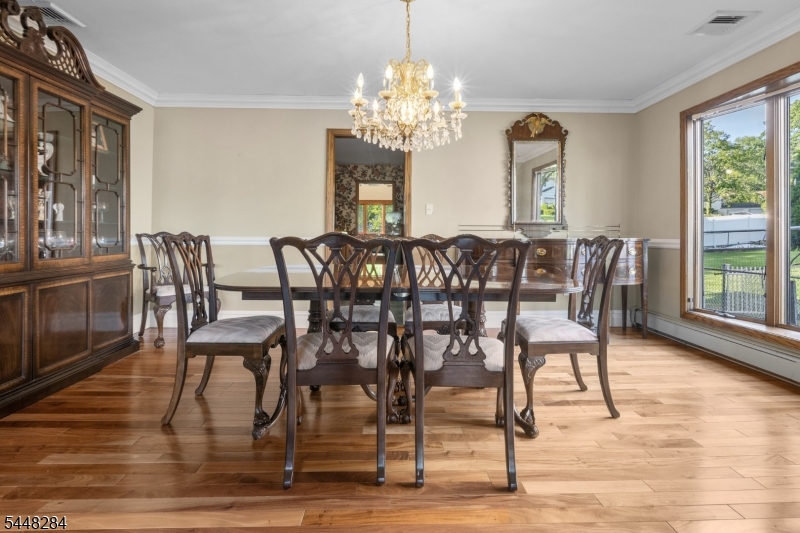 8 Cracco Ln