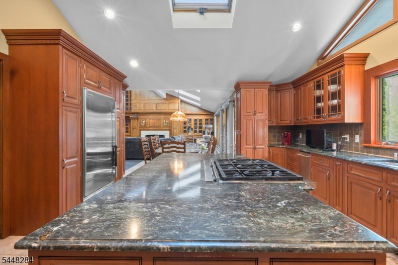 8 Cracco Ln
