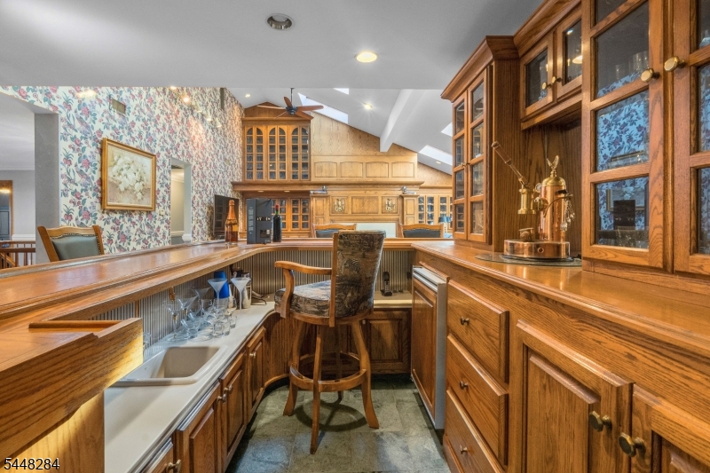 8 Cracco Ln
