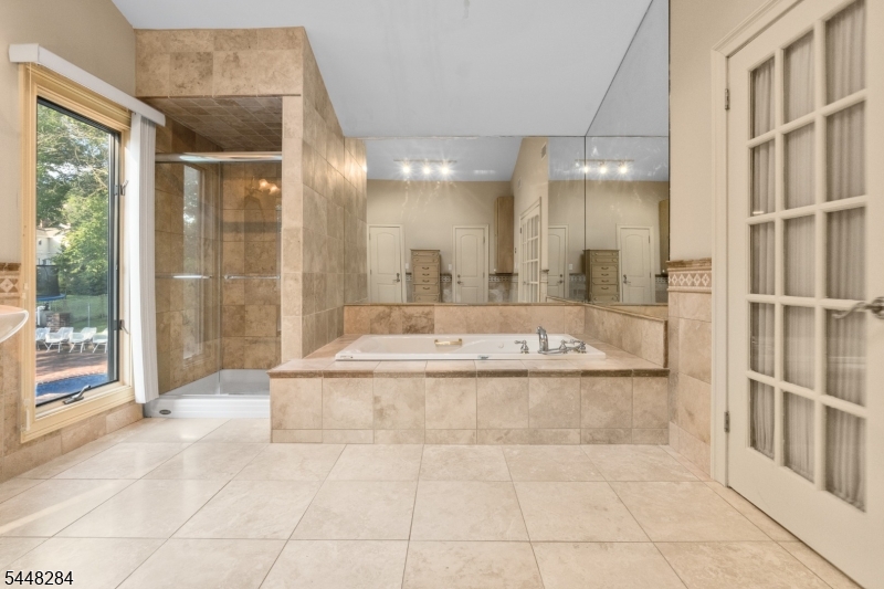 8 Cracco Ln