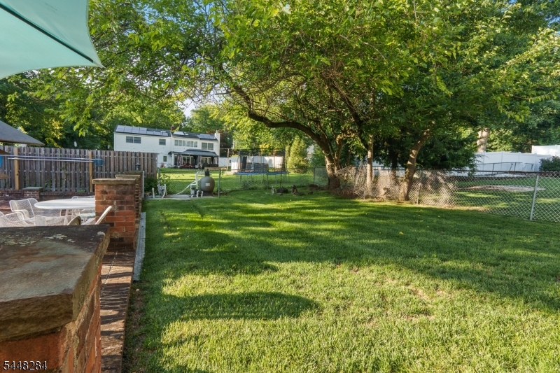 8 Cracco Ln