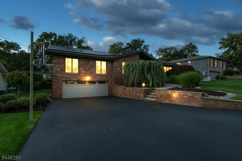 8 Cracco Ln