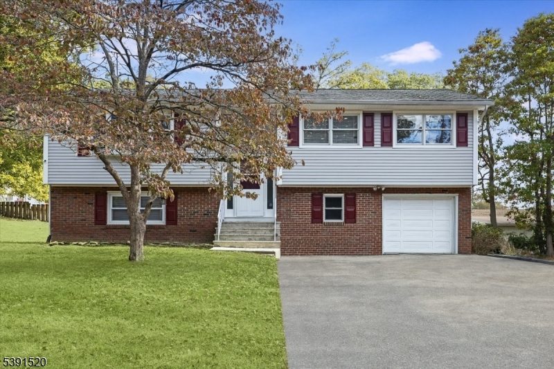 145 Schwarz Blvd