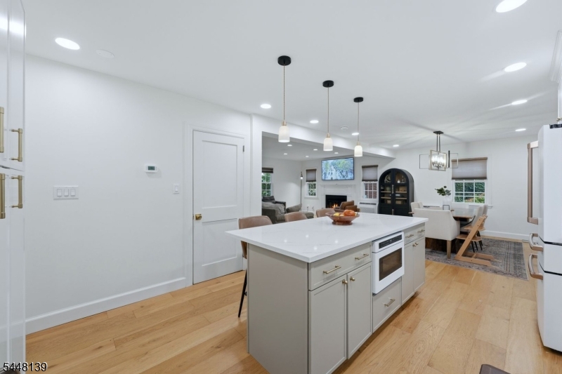 102 Mortimer Ave