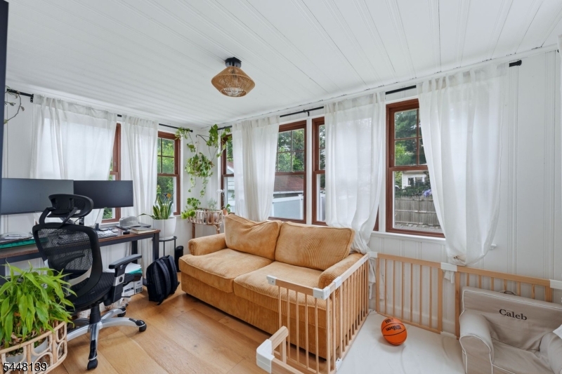 102 Mortimer Ave