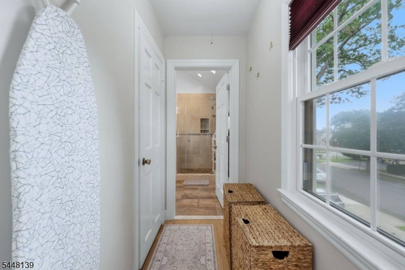 102 Mortimer Ave