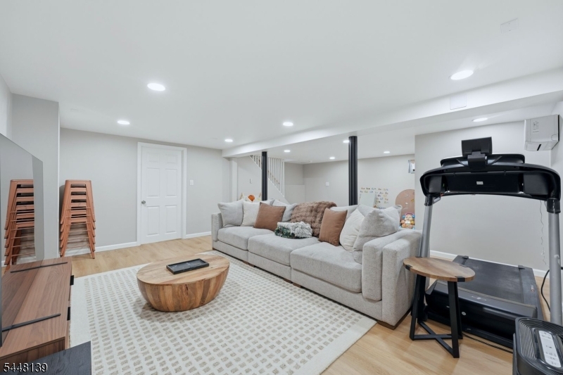 102 Mortimer Ave