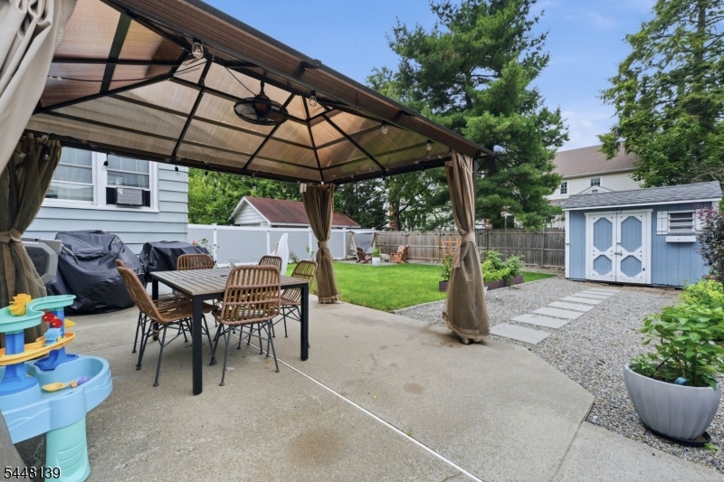 102 Mortimer Ave