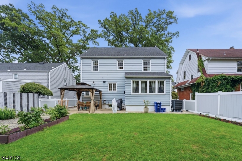 102 Mortimer Ave