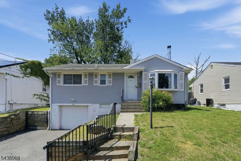 1265 North Ave