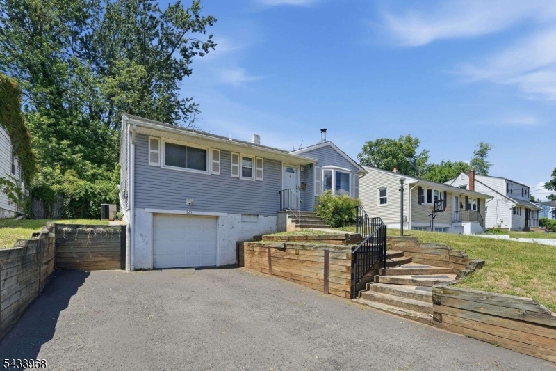 1265 North Ave