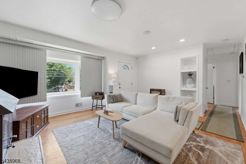 1265 North Ave