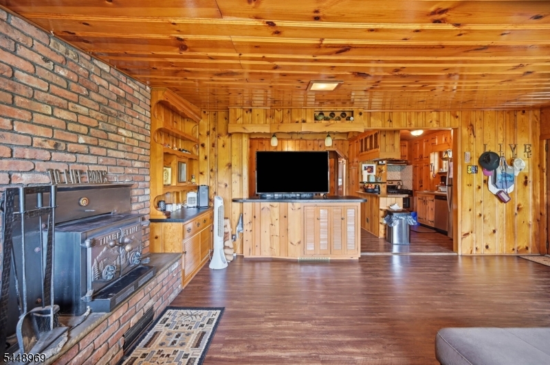 8 Stony Trail