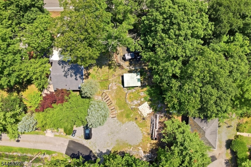 8 Stony Trail