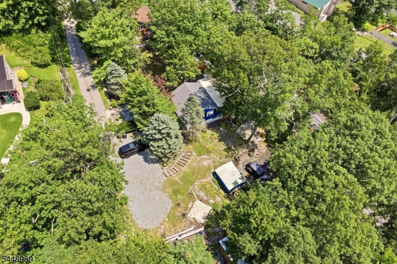 8 Stony Trail