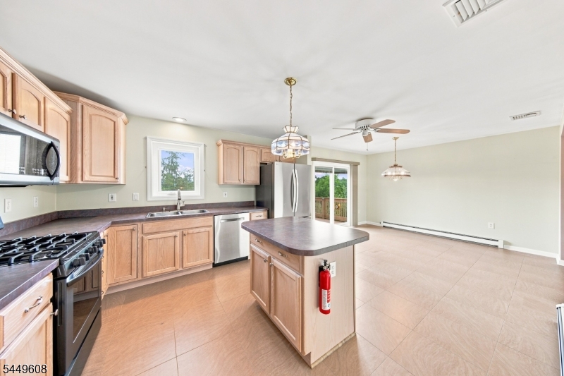 10 Lakeview Ter