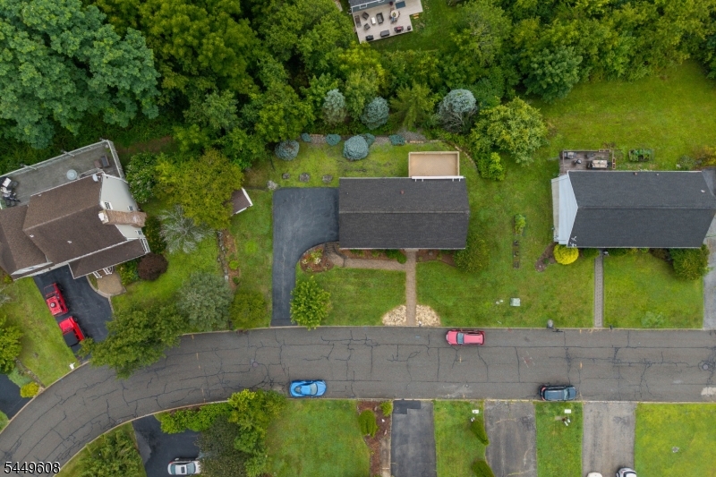 10 Lakeview Ter