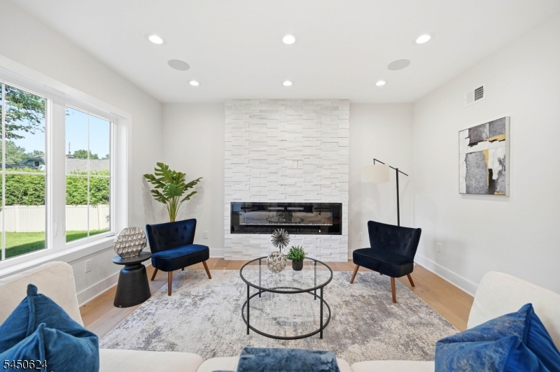 46 Snyder Ave