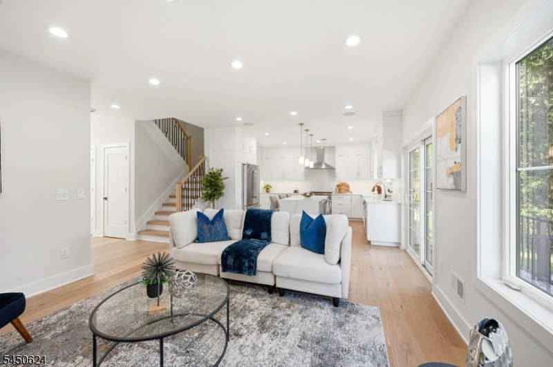 46 Snyder Ave