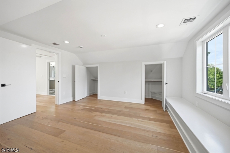 46 Snyder Ave