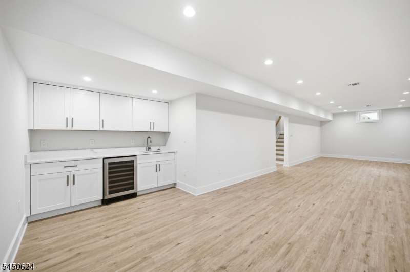 46 Snyder Ave