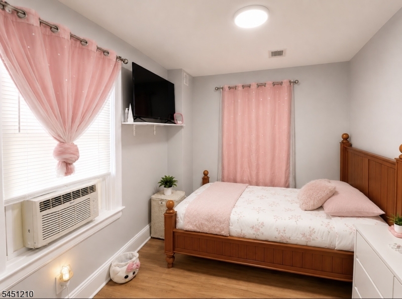 81 Delmar Pl
