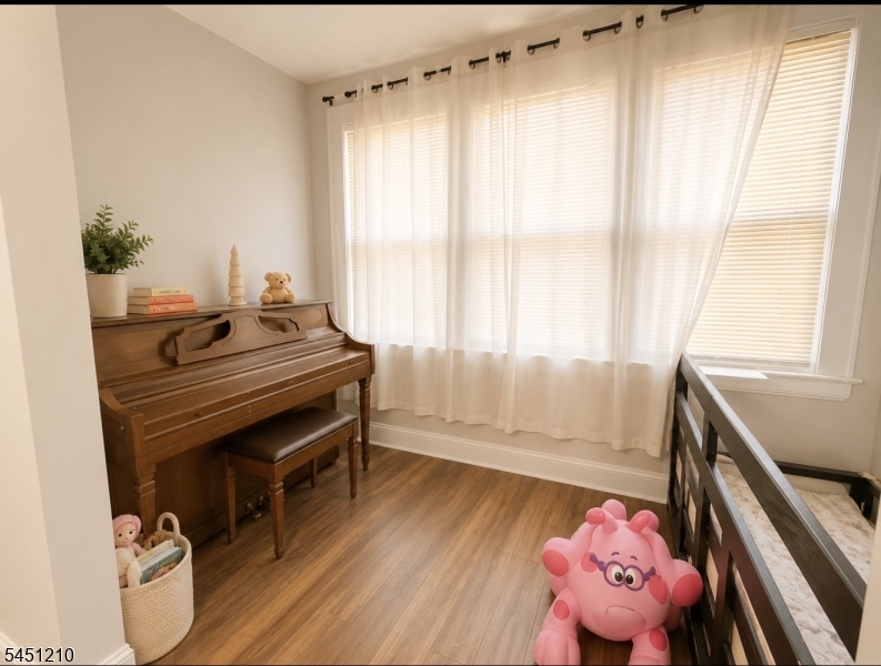 81 Delmar Pl