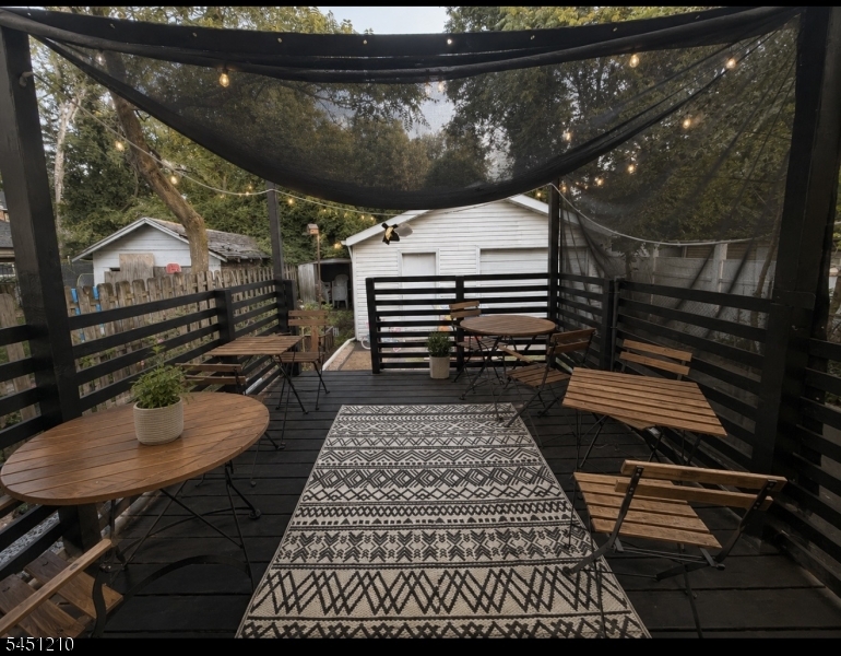 81 Delmar Pl