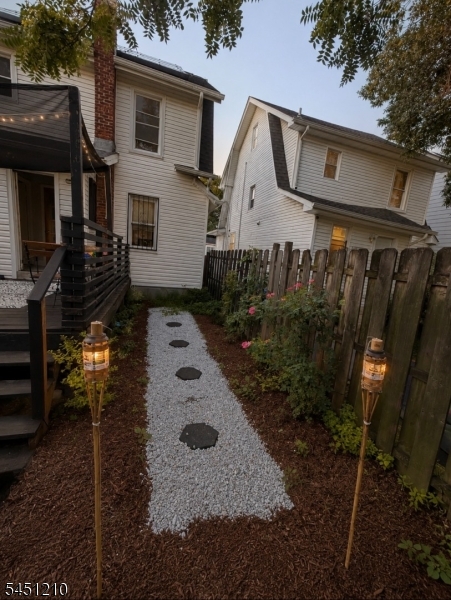 81 Delmar Pl