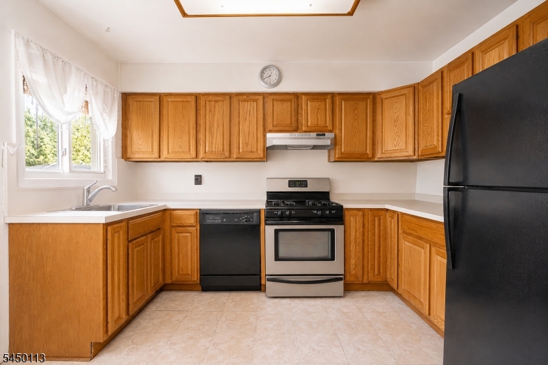 110 Patricia Pl