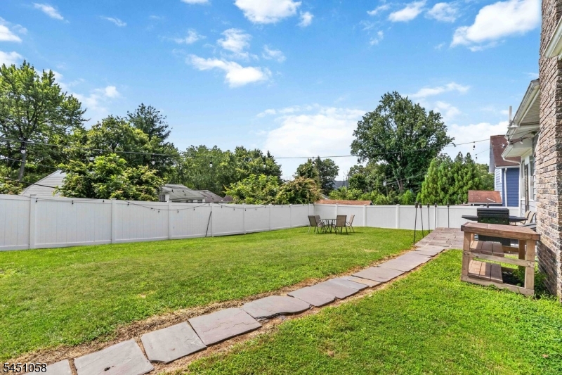 22 Highland Ave
