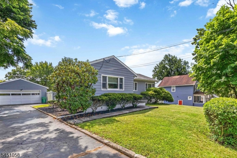 22 Highland Ave