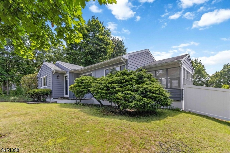 22 Highland Ave