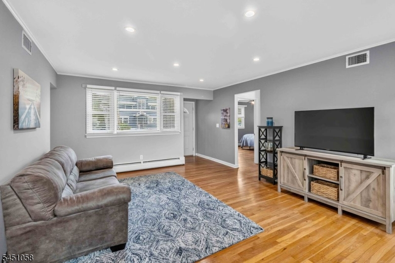 22 Highland Ave