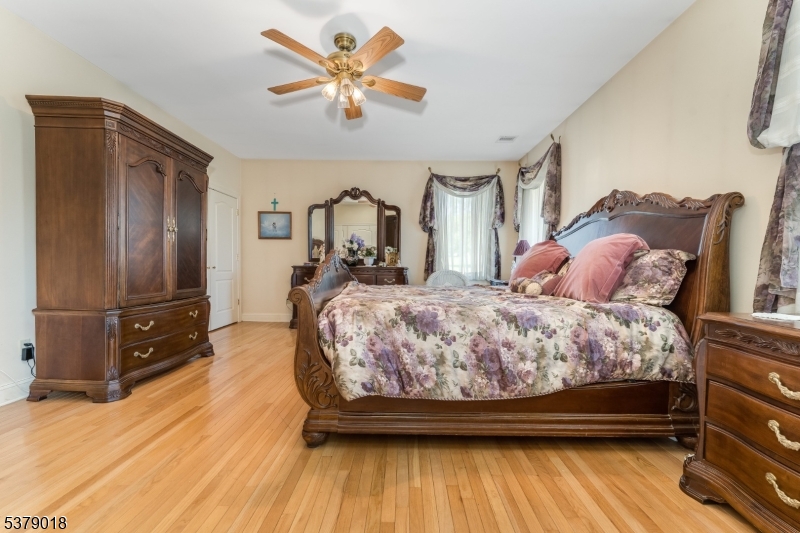 80 Deer Hill Rd