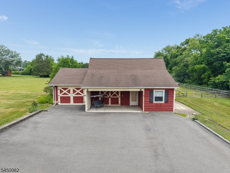 80 Deer Hill Rd
