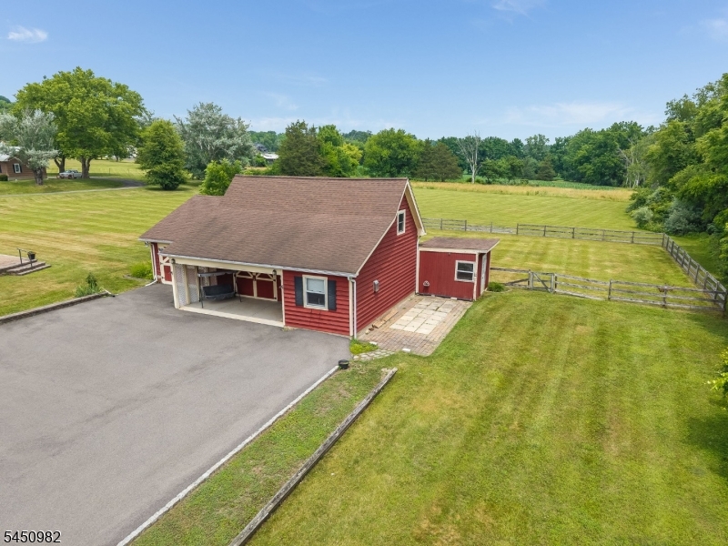 80 Deer Hill Rd