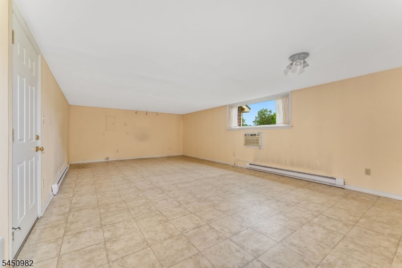 80 Deer Hill Rd